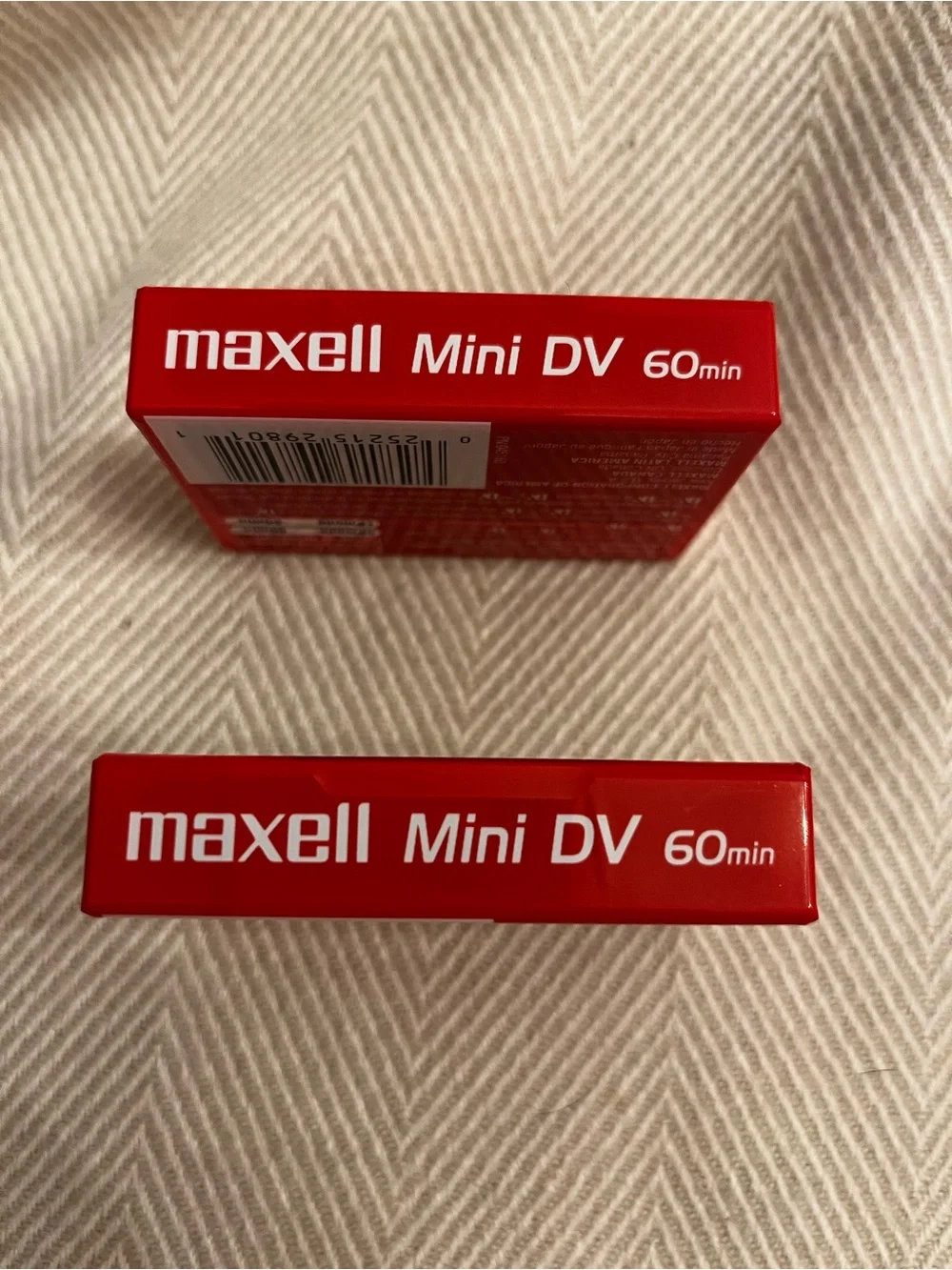 2x Maxell Mini DV 60 Min Tapes